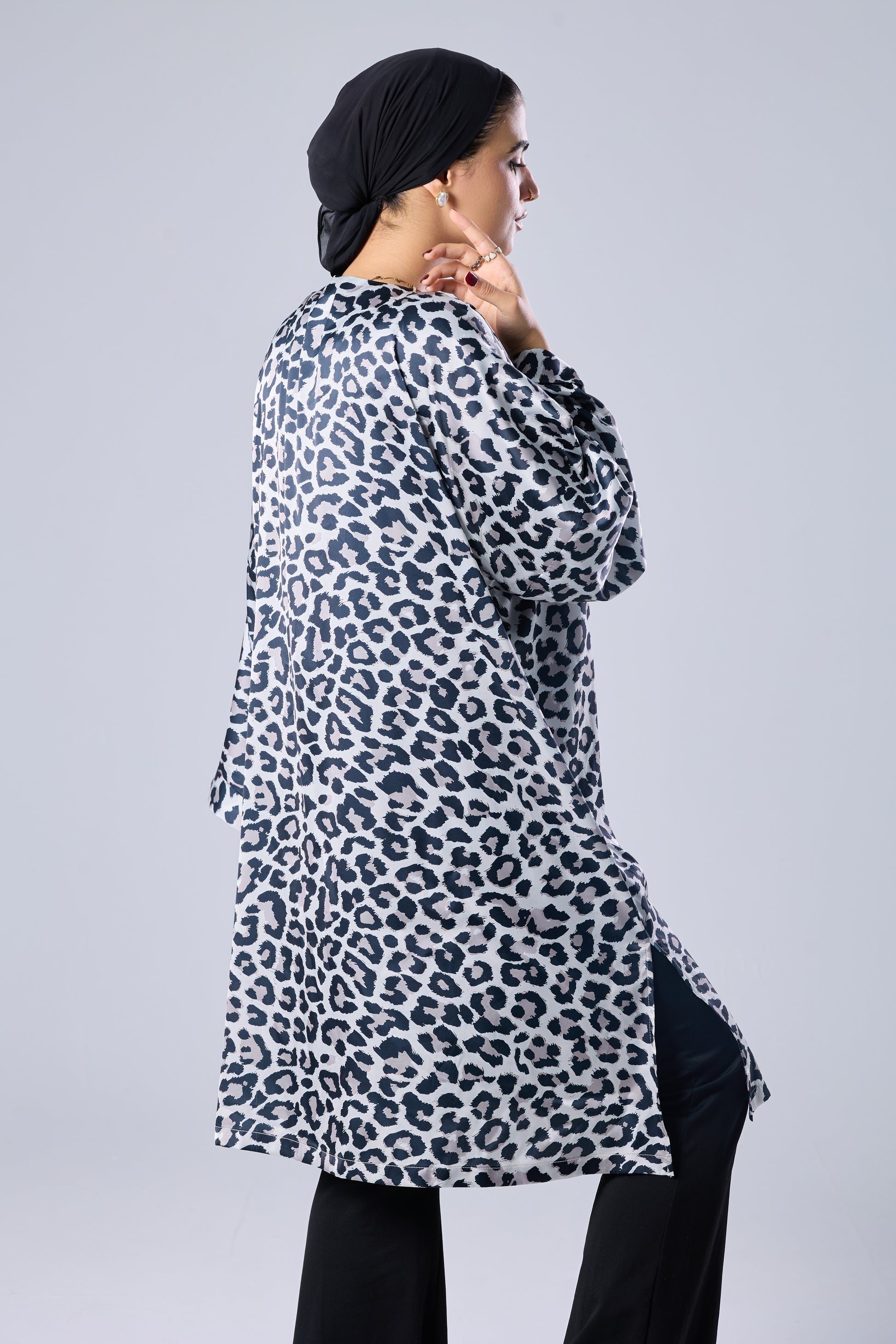 The leopard kimono